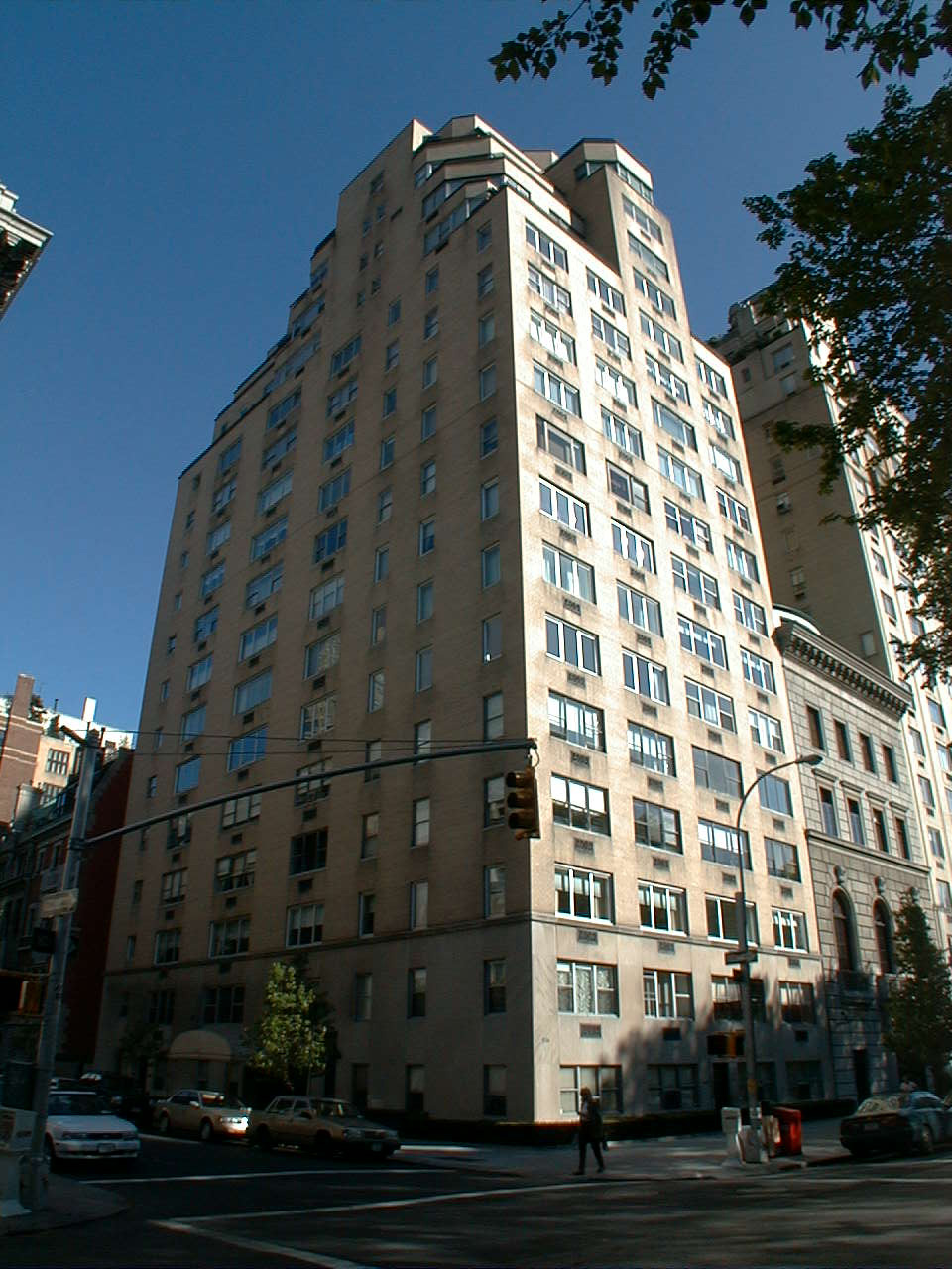 936 Fifth Avenue Corp. Douglas Elliman Property Management